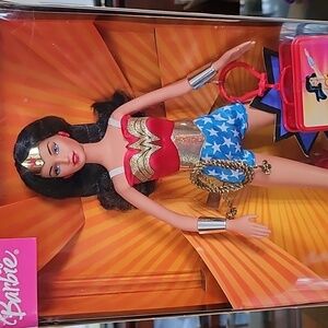 WONDER WOMAN Barbie Doll